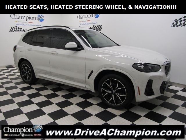 2022 BMW X3 30i's photo