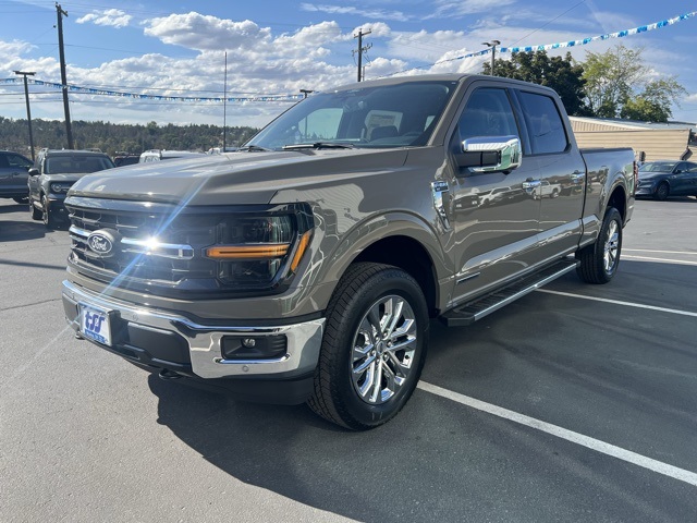 2025 Ford F-150 XLT photo 2