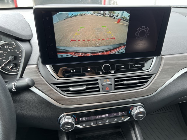 2025 Nissan Altima SV Special Edition photo 4