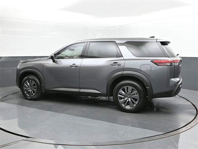 2025 Nissan Pathfinder S photo 4