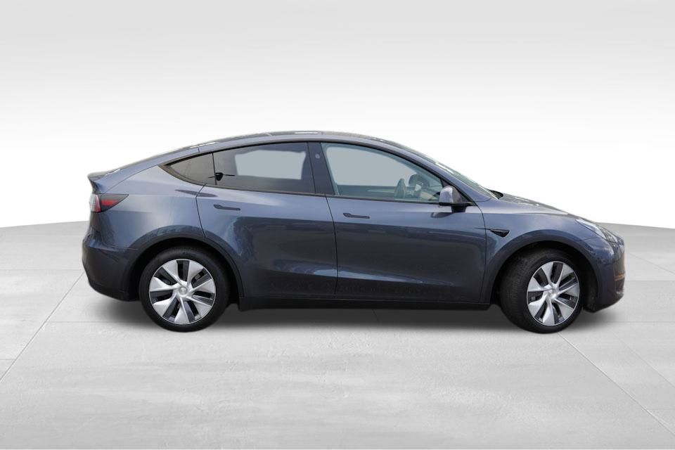2023 Tesla Model Y Long Range photo 3