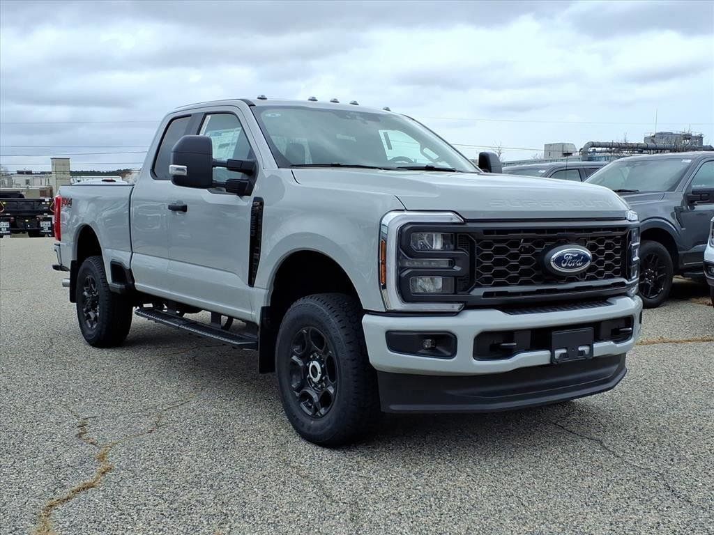 2026 Ford F-250 Super Duty XL's photo