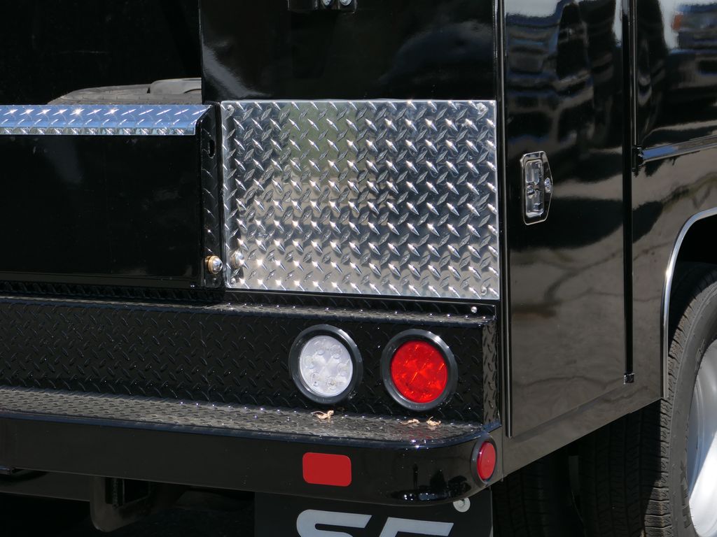 2024 Ram 3500 Tradesman SLT photo 3