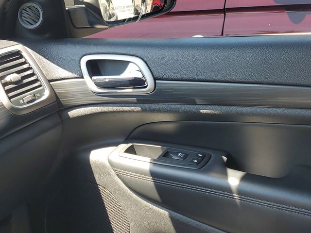 2020 Jeep Grand Cherokee Altitude photo 26
