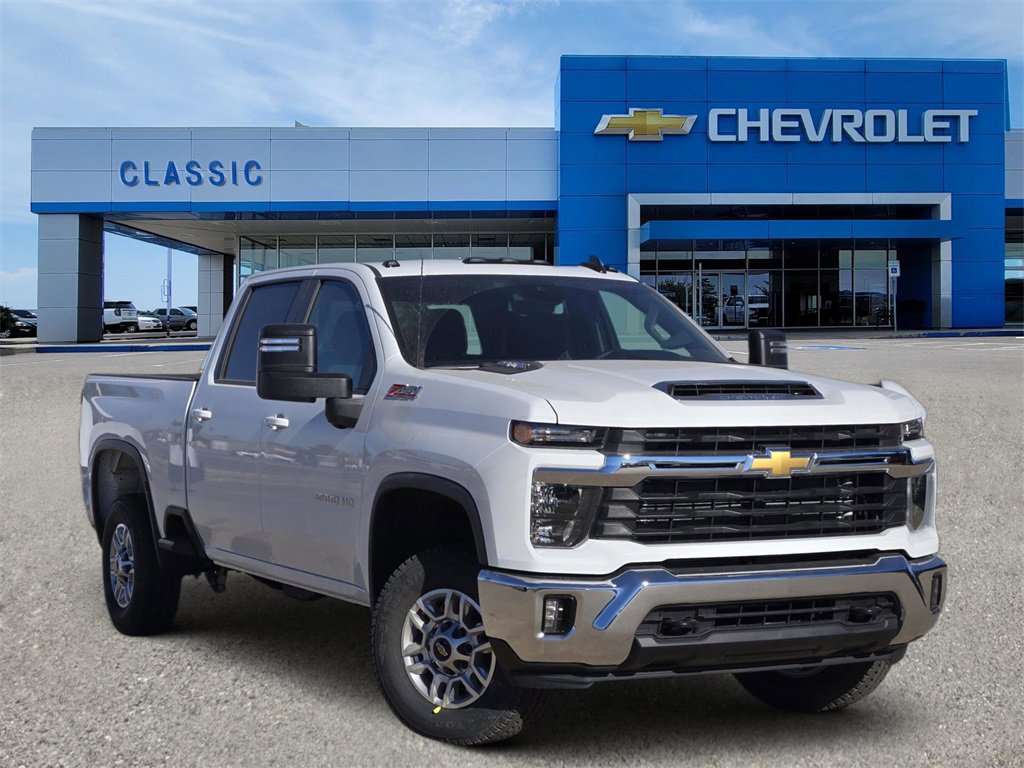 2026 Chevrolet Silverado HD LT's photo