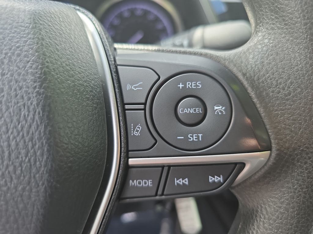 2021 Toyota Camry LE photo 17