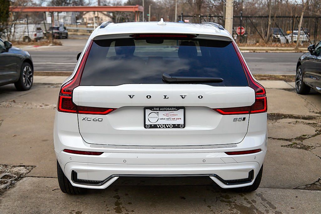 2026 VOLVO XC60 - Image 7