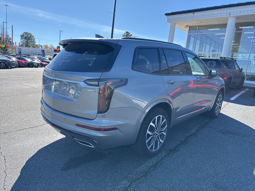 2024 Cadillac XT6 Sport photo 3