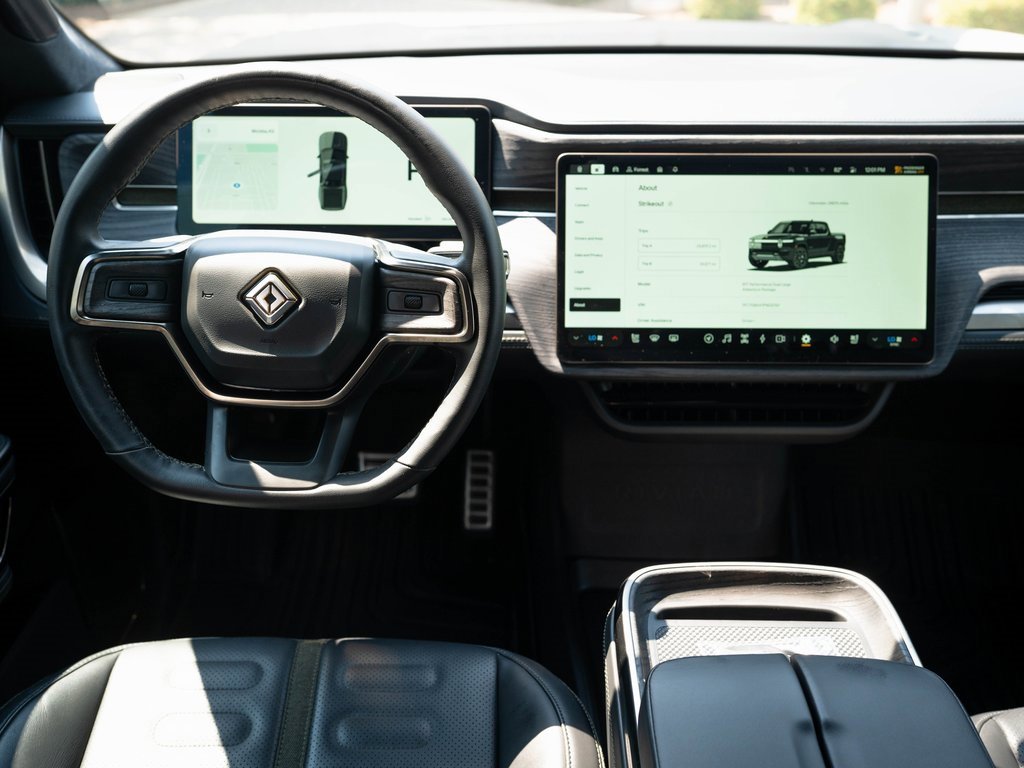 2023 Rivian R1T Adventure photo 17