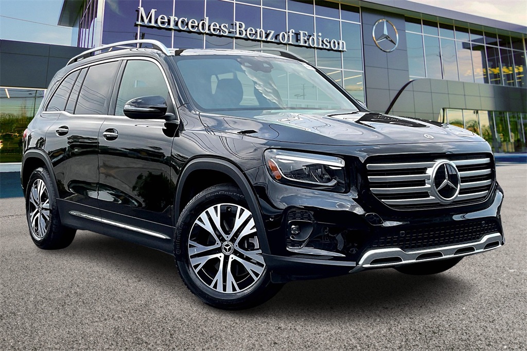 2024 Mercedes-Benz GLB Base's photo