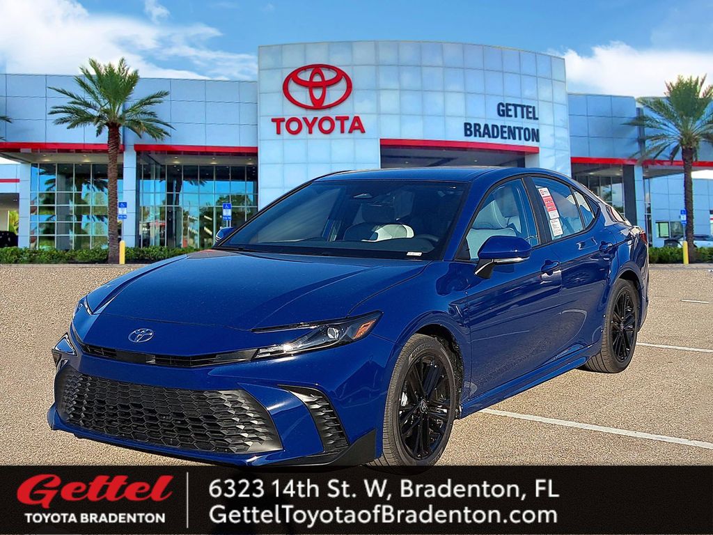 2026 Toyota Camry SE's photo