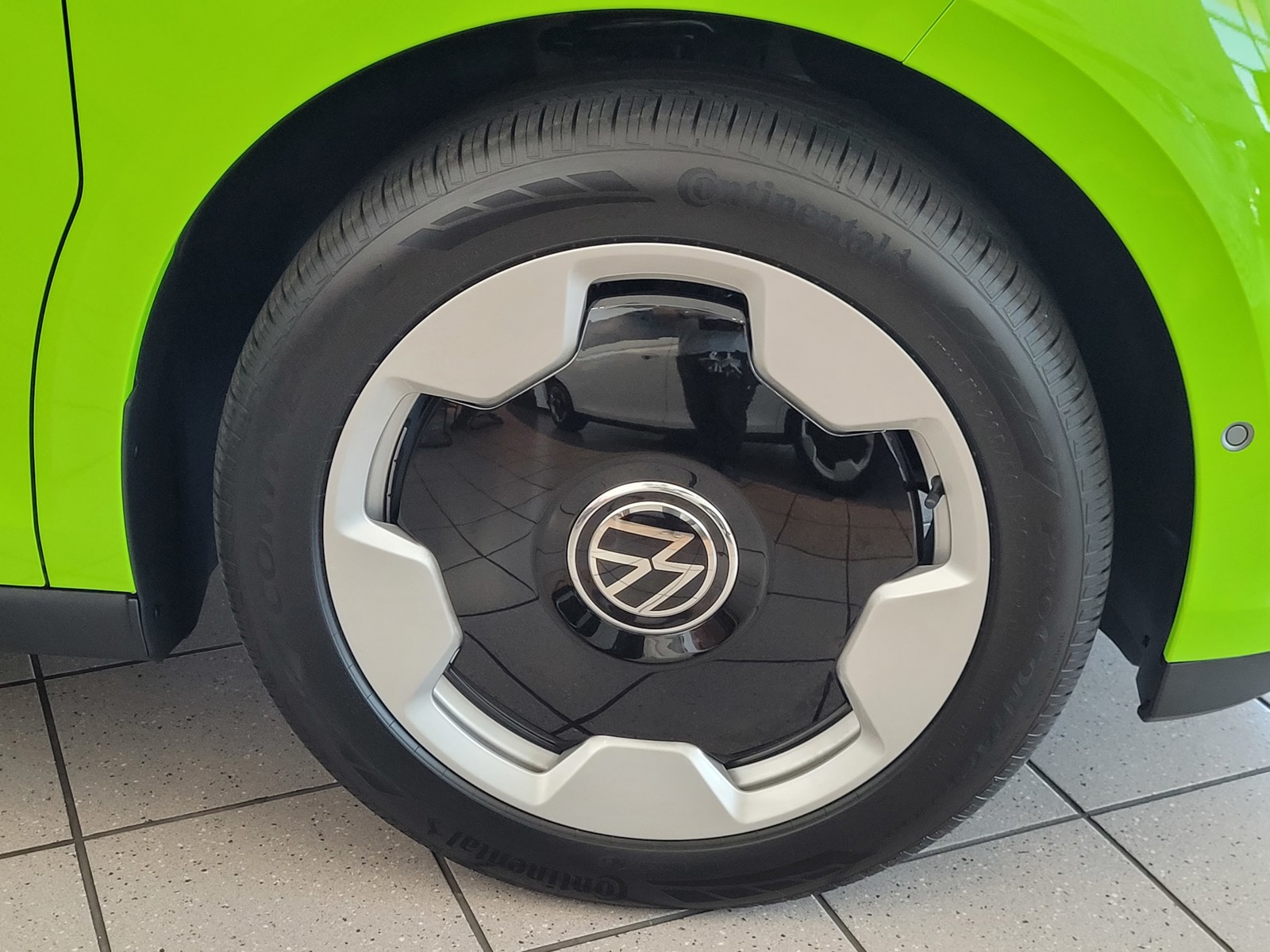 2025 Volkswagen ID. Buzz Pro S photo 3