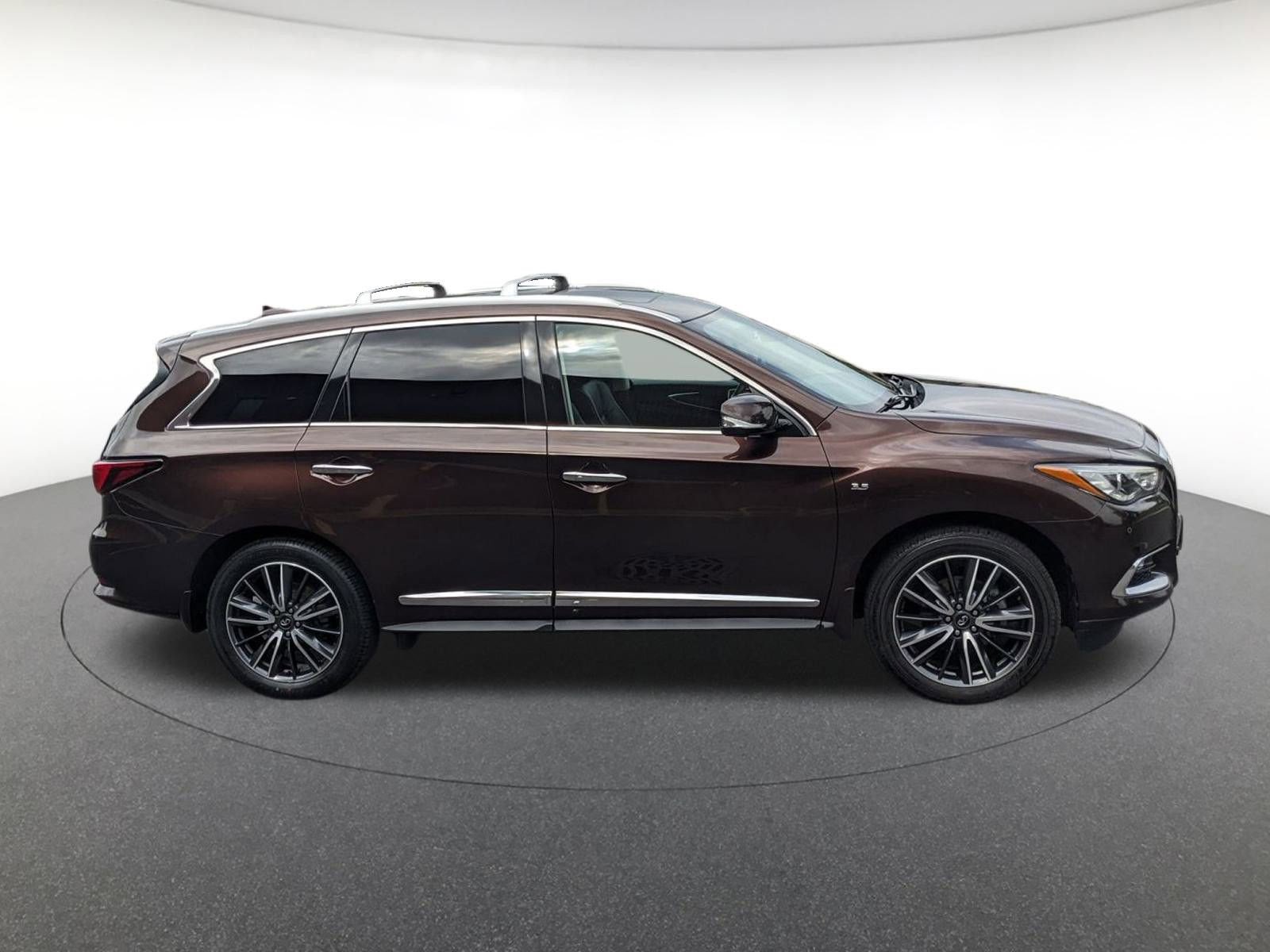 2020 Infiniti QX60 Luxe photo 4