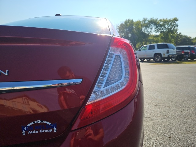 2015 Lincoln MKS EcoBoost photo 7