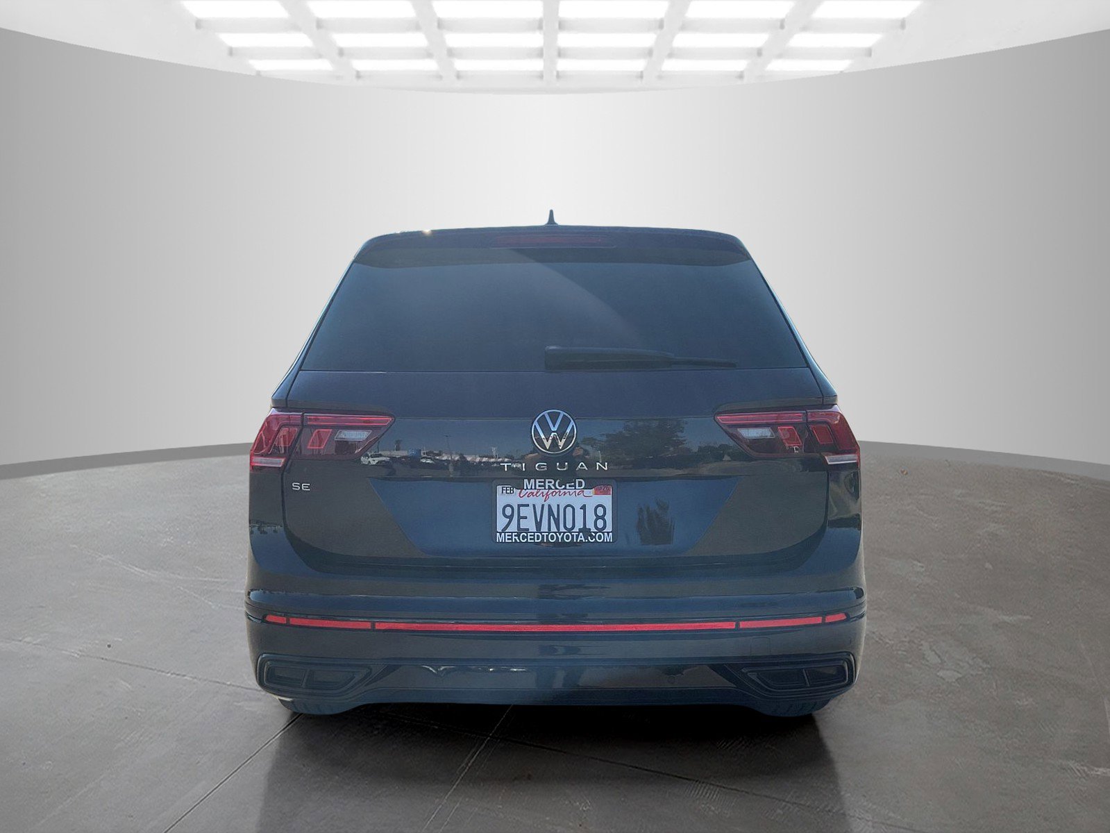 2023 Volkswagen Tiguan SE R-Line Black photo 4