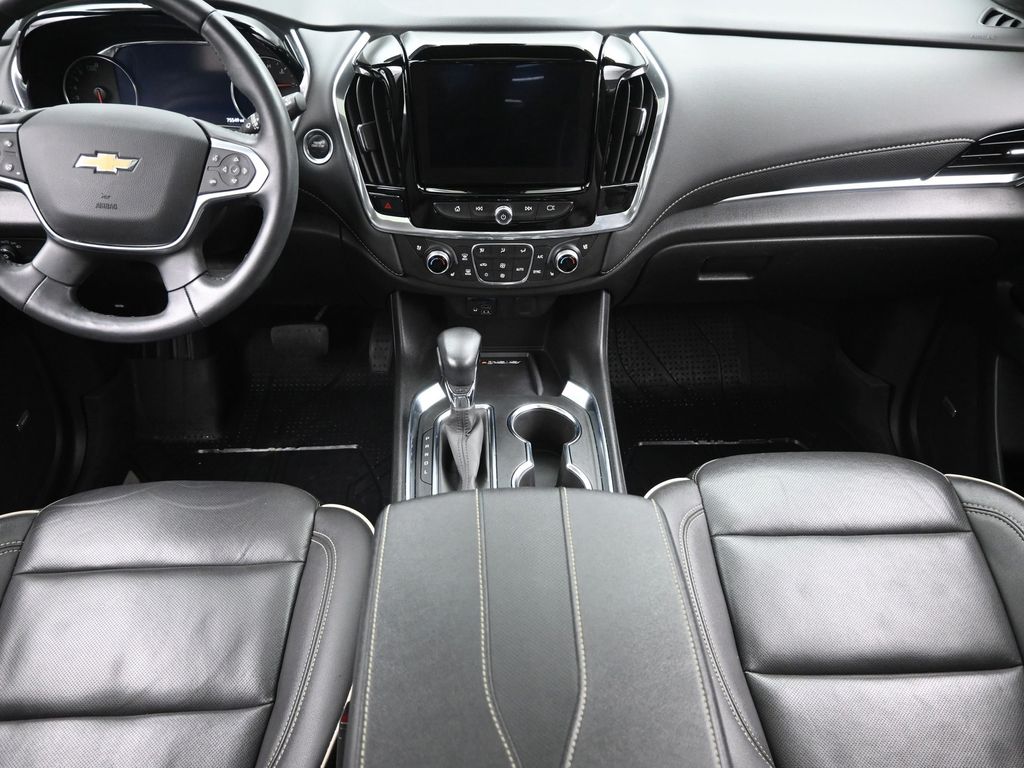 2022 Chevrolet Traverse Premier photo 3