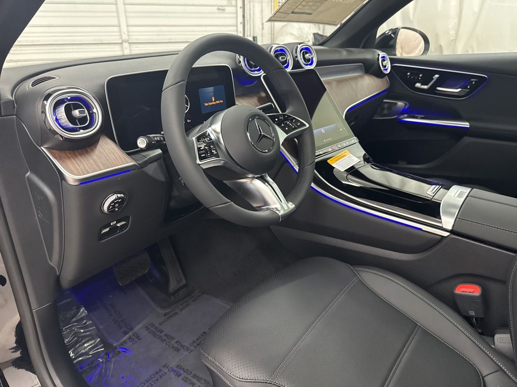 2026 Mercedes Benz GLC 300 photo 9