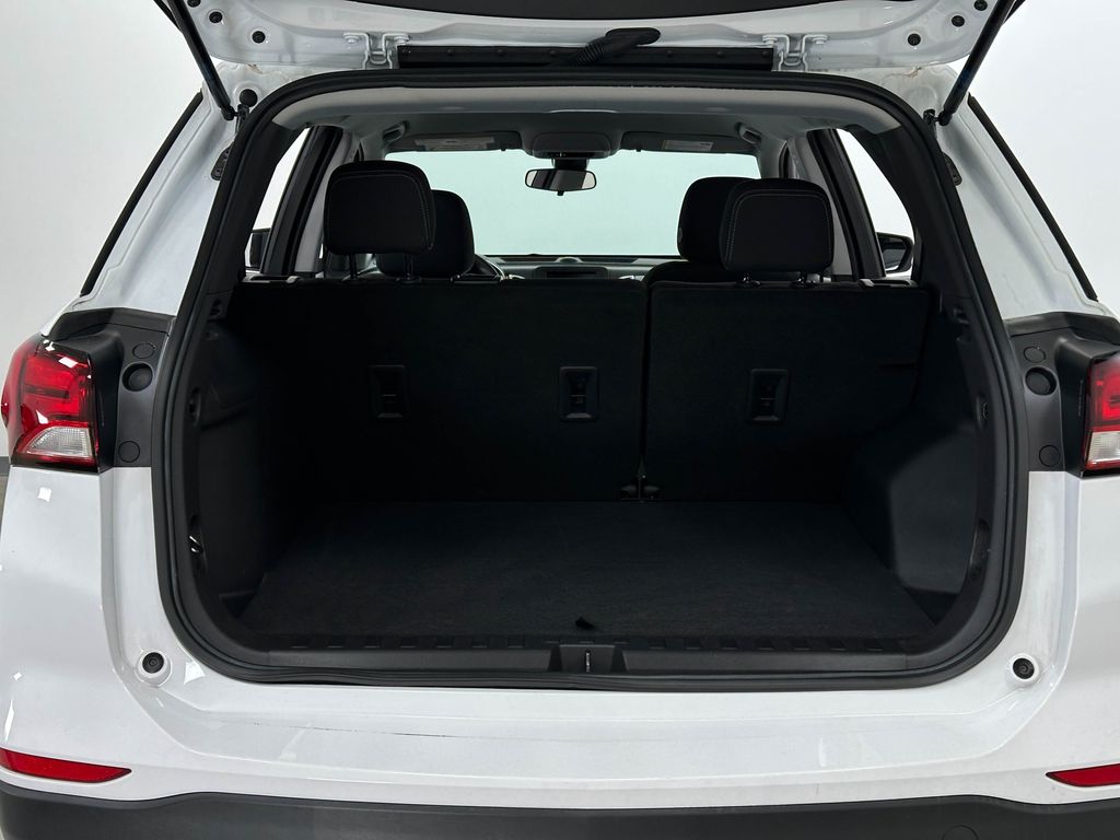 2022 Chevrolet Equinox LS photo 16