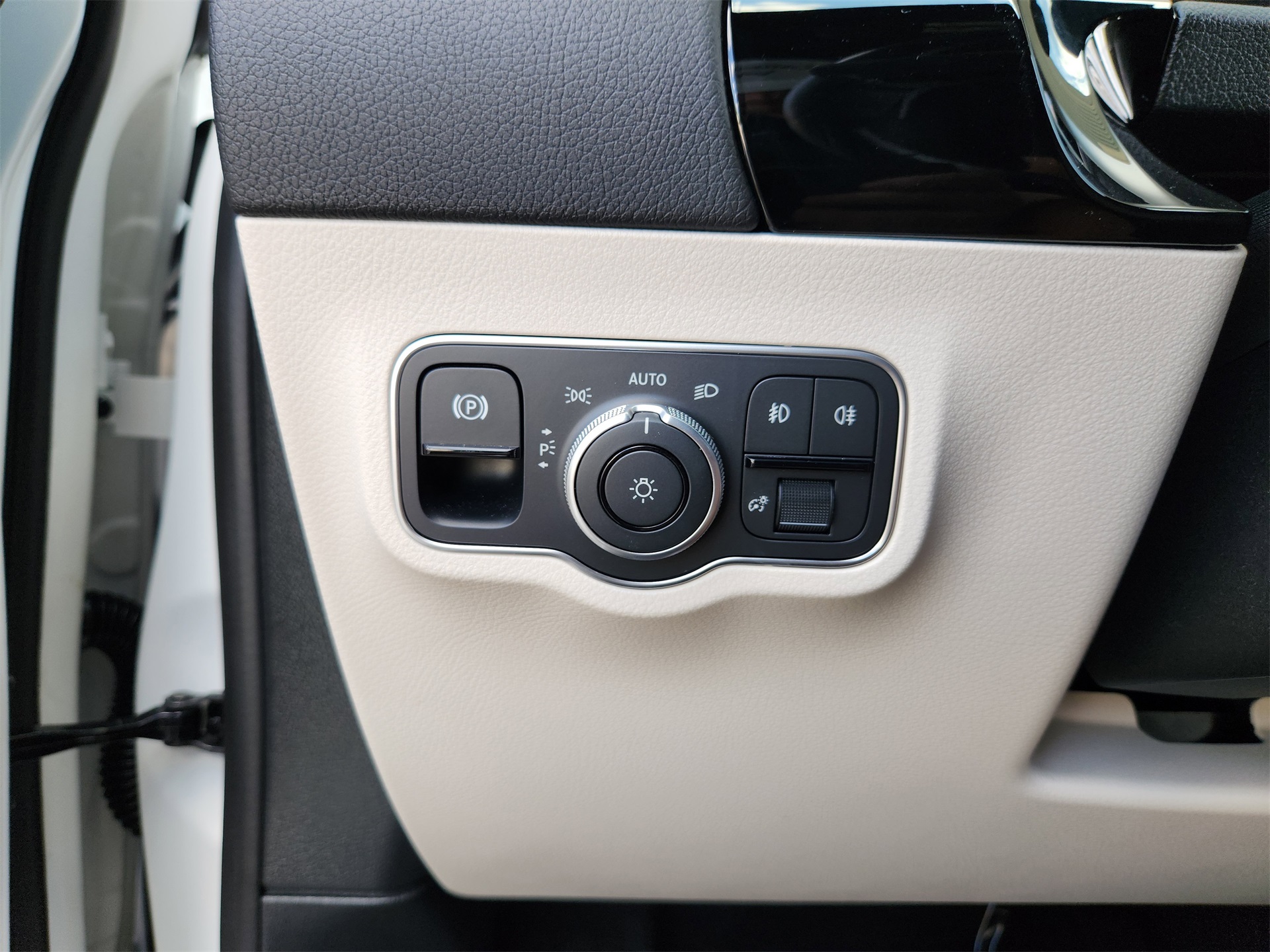 2025 Mercedes Benz GLA 250 photo 22