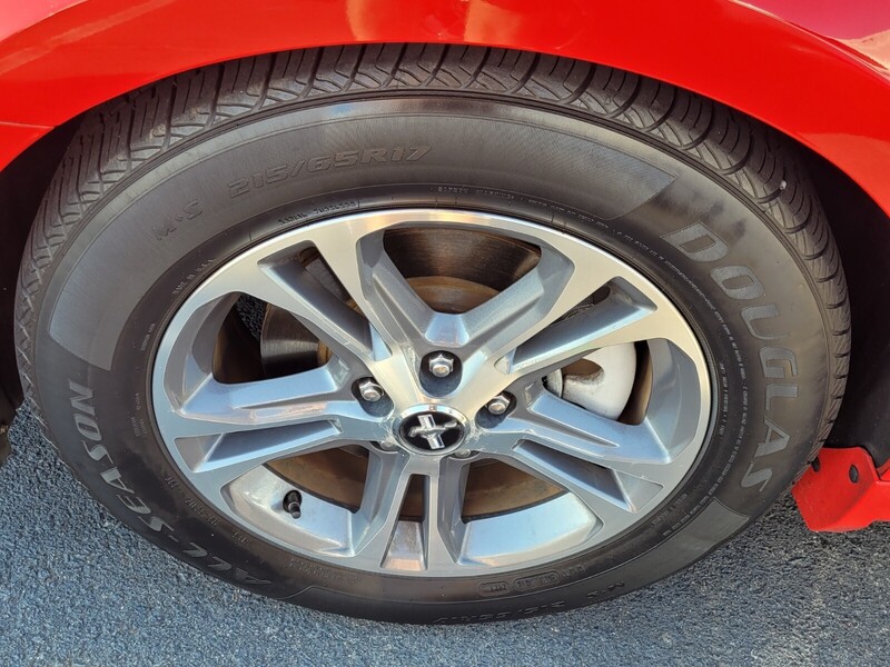 2014 Ford Mustang V6 Premium photo 3