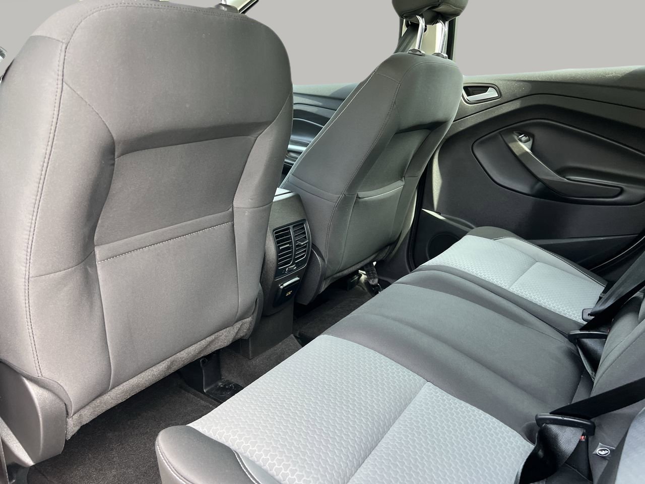 2017 Ford C-Max Hybrid SE photo 15