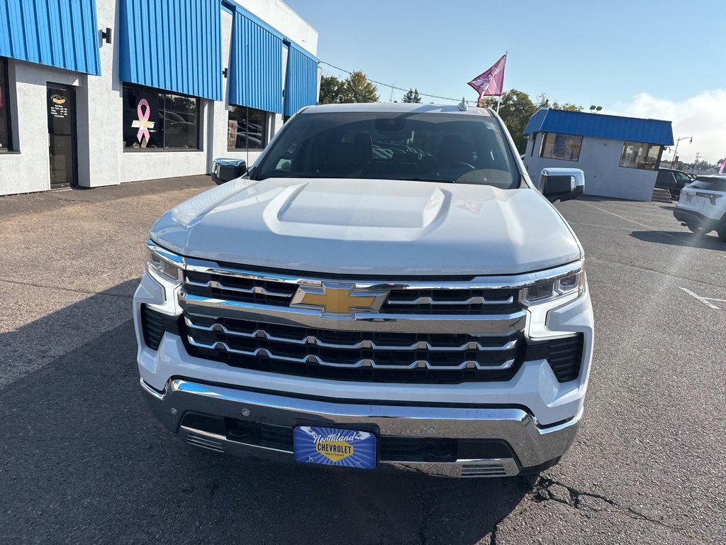 2025 Chevrolet Silverado 1500 LTZ photo 3