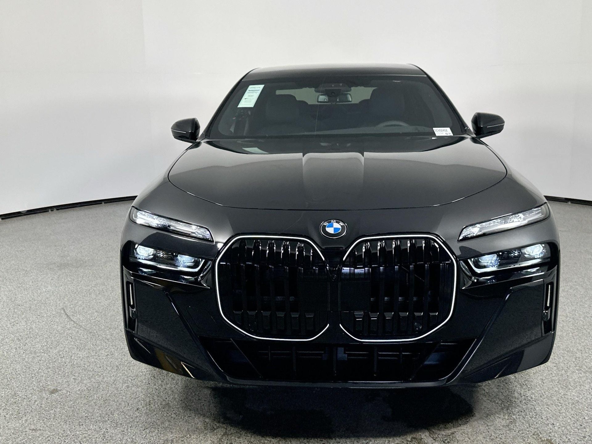 2025 Bmw 760i xDrive photo 2