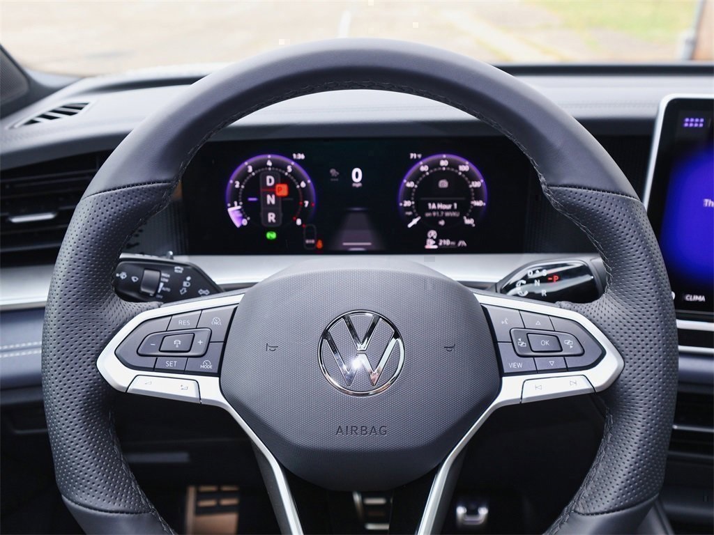 2025 Volkswagen Tiguan SE R-Line Black photo 21