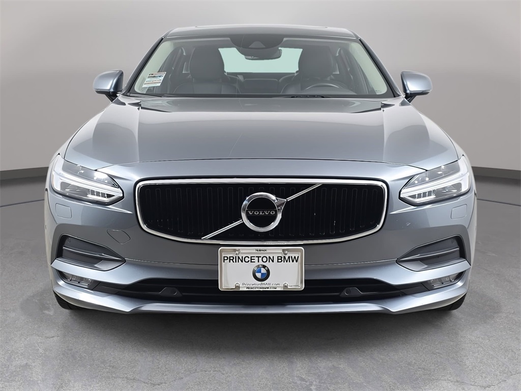2017 Volvo S90 T5 Momentum photo 2