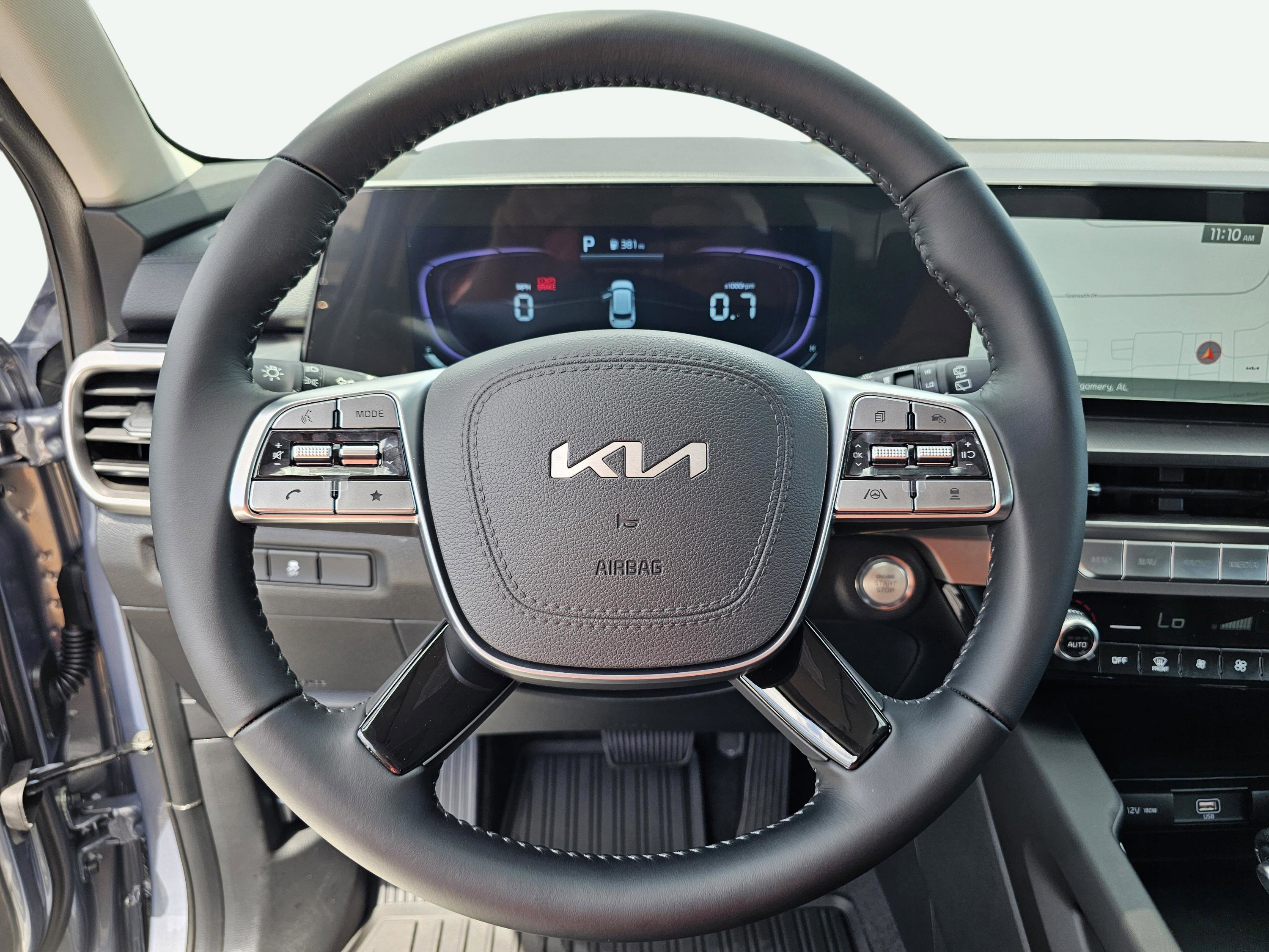 2025 Kia Telluride LX photo 17