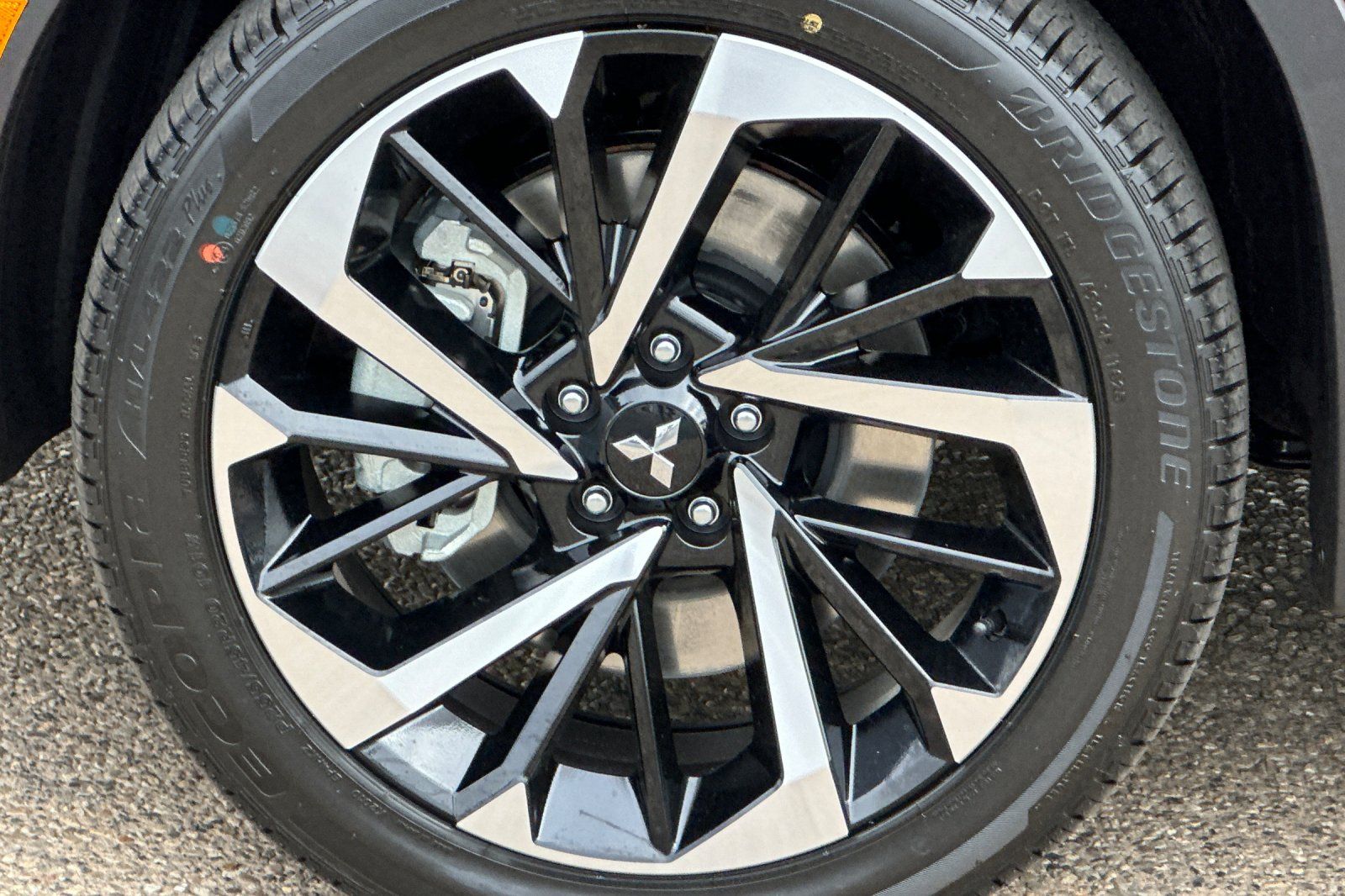 2025 Mitsubishi Outlander PHEV SE photo 26