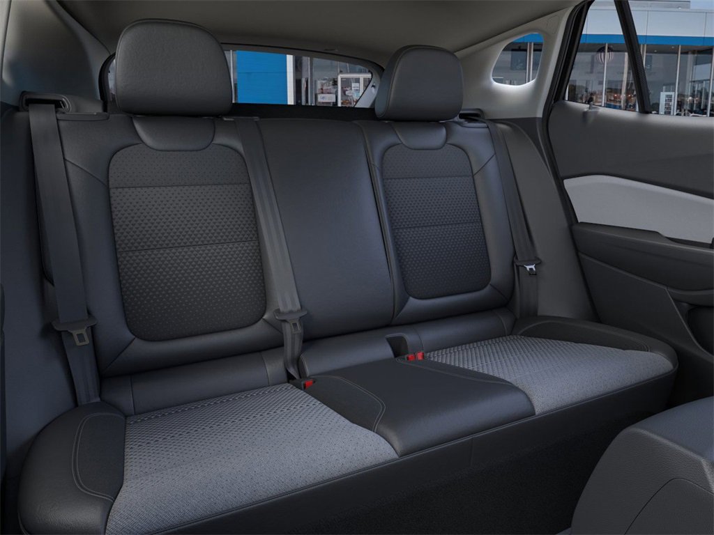 2025 Chevrolet Trax LT photo 15