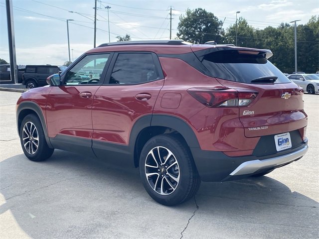 2026 Chevrolet Trailblazer LT photo 2