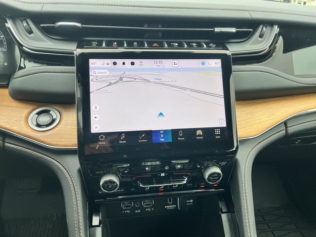 2024 Jeep Grand Cherokee L Summit photo 21