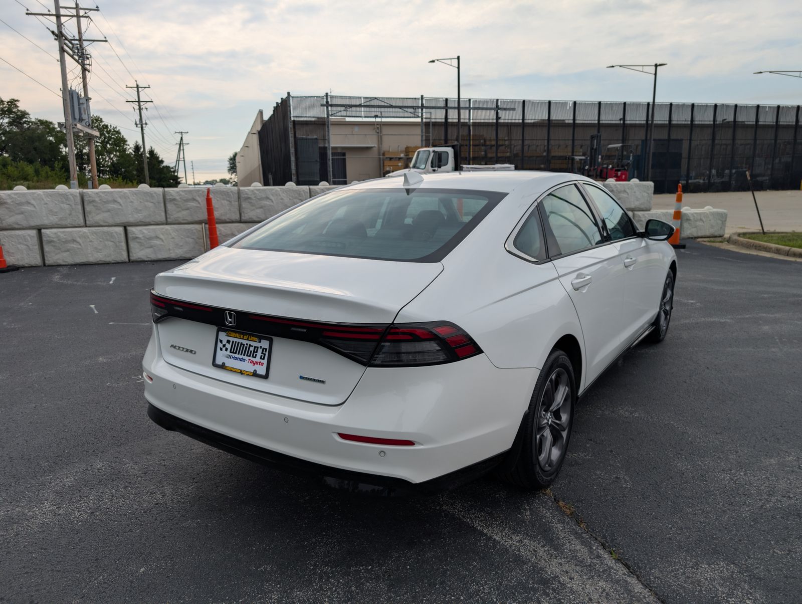2023 Honda Accord Hybrid EX-L photo 6