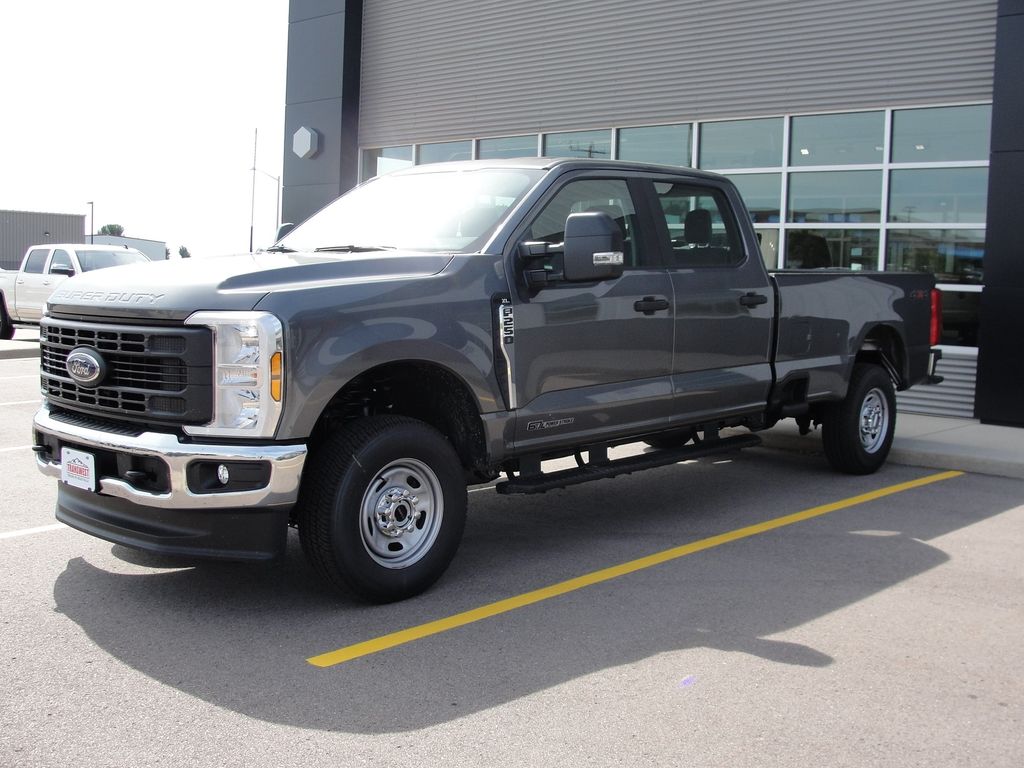 2025 Ford F-250 Super Duty XL's photo