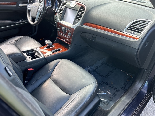 2012 Chrysler 300 Limited photo 8