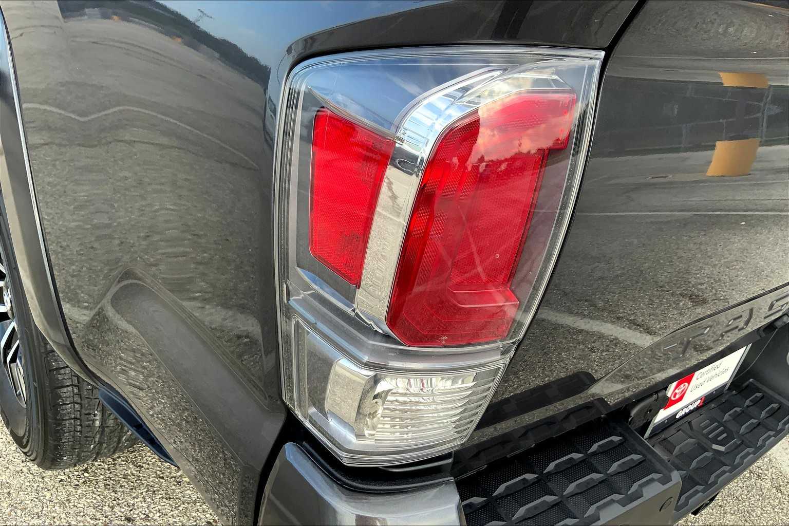 2023 Toyota Tacoma TRD Sport V6 photo 26