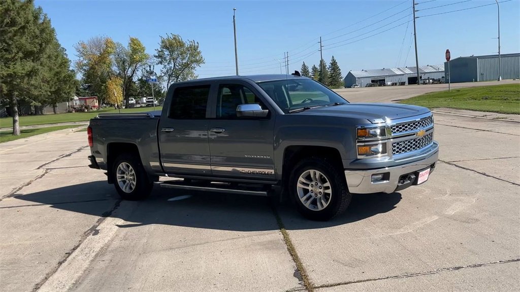 Used 2015 Chevrolet Silverado 1500 LT with VIN 3GCUKREC1FG375984 for sale in Oslo, Minnesota