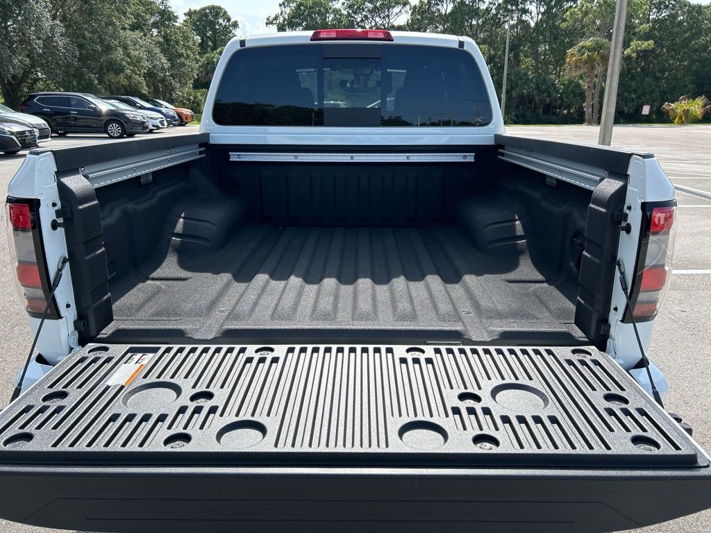2025 Nissan Frontier PRO-4X photo 42