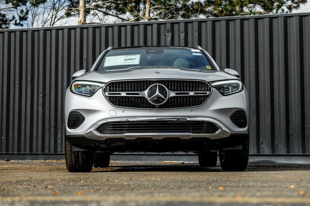 2026 Mercedes Benz GLC 300 4MATIC photo 4