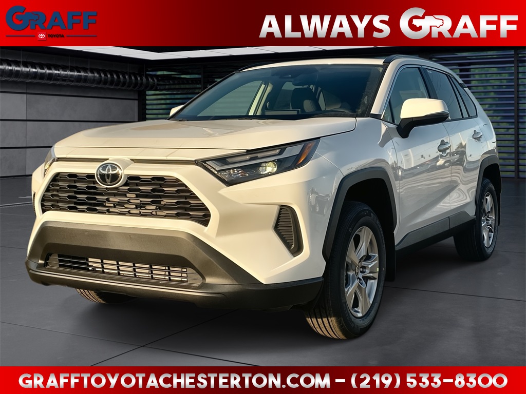 2025 Toyota RAV4 XLE's photo