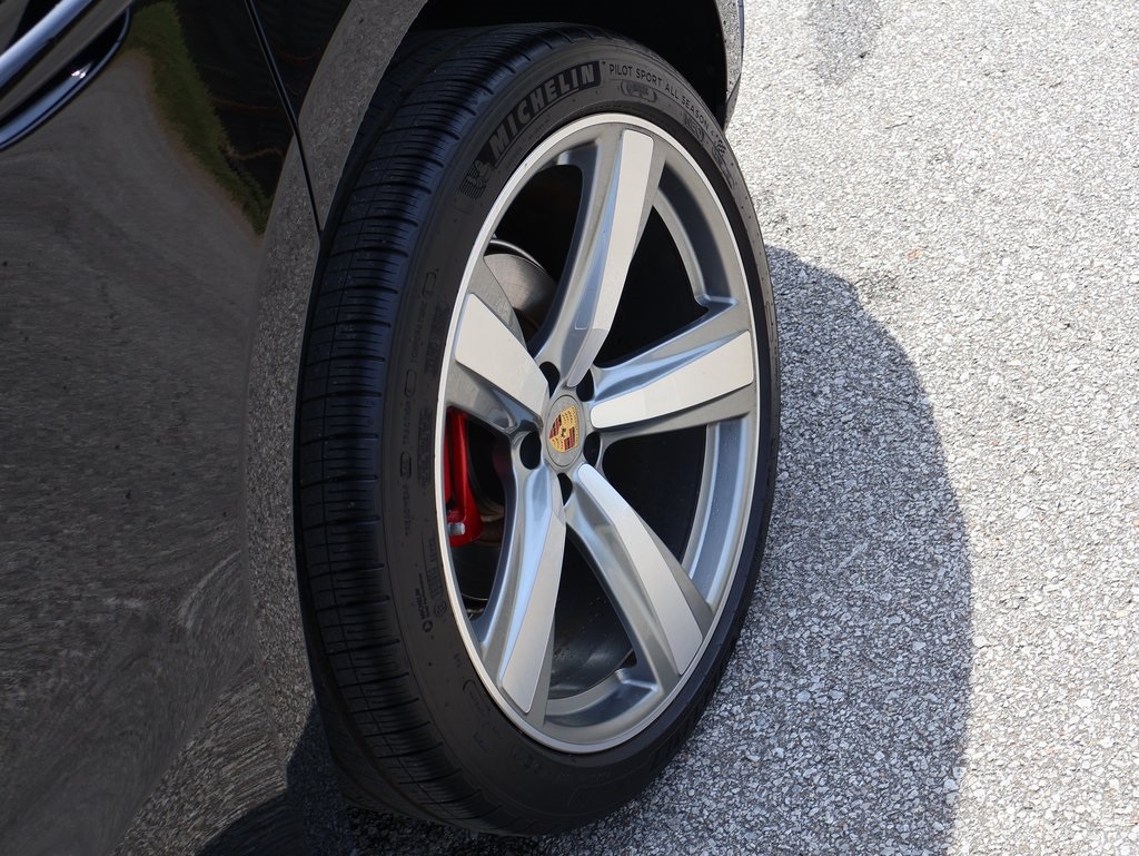 2024 Porsche Macan S photo 26