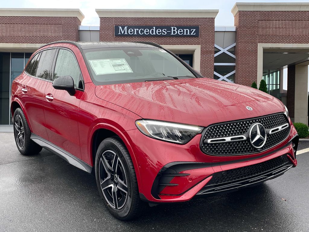 2025 Mercedes Benz GLC 300 4MATIC photo 3