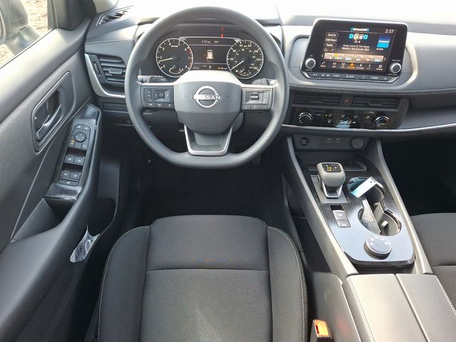 2025 Nissan Rogue S photo 7
