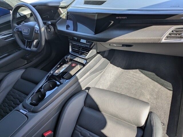2023 Audi RS e-tron GT Base photo 32
