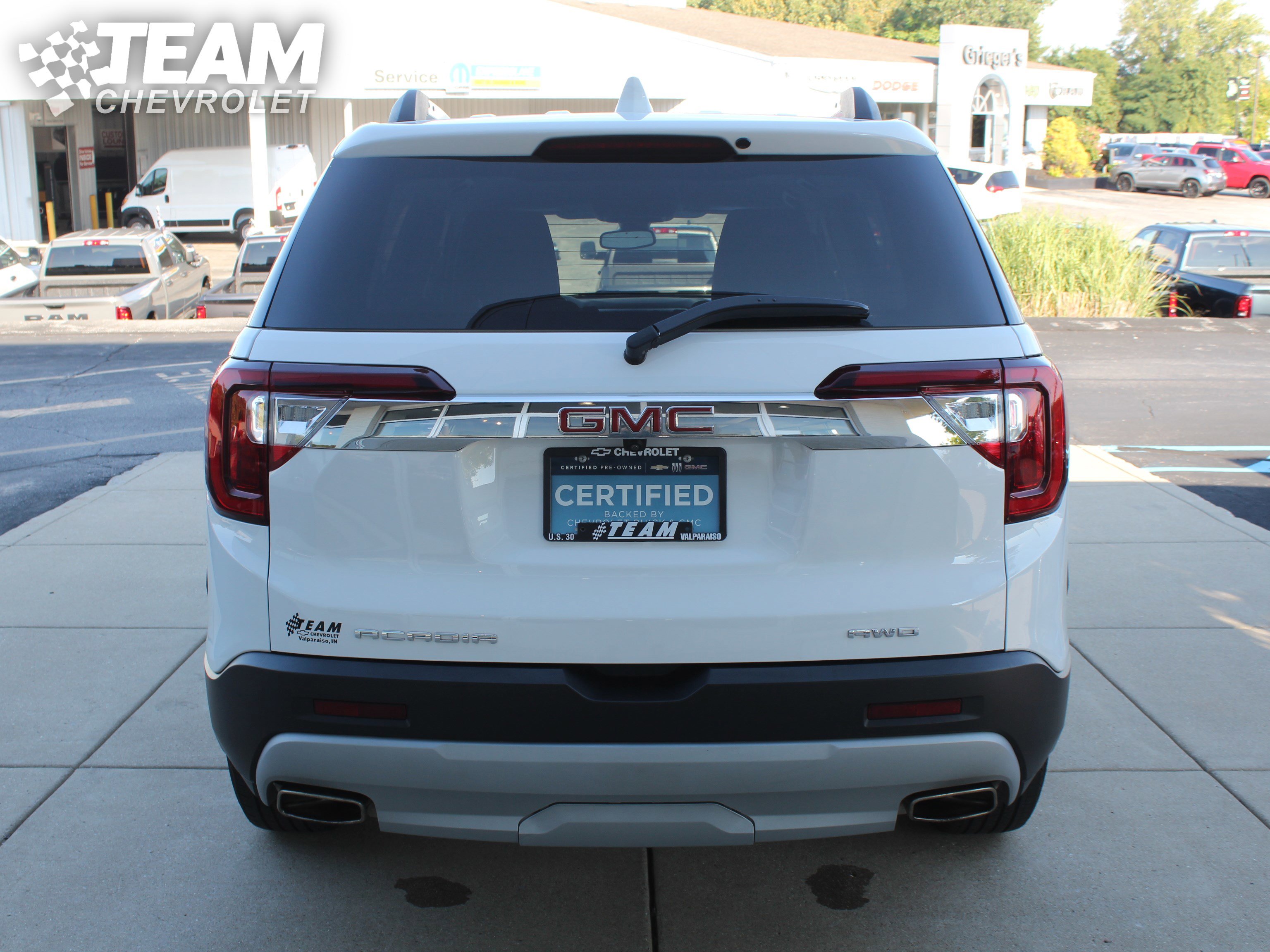 2023 Gmc Acadia SLT photo 4