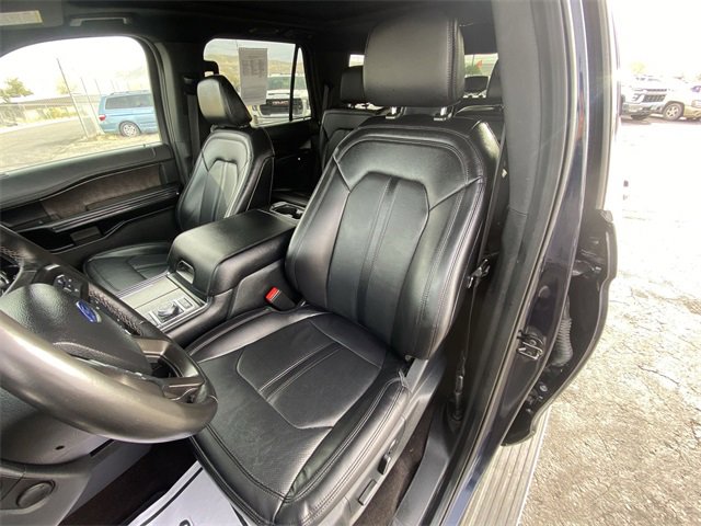2021 Ford Expedition Limited photo 2