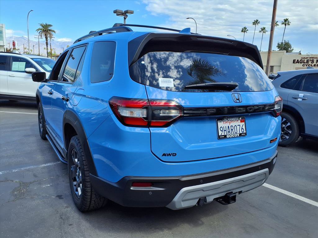 2023 Honda Pilot TrailSport photo 3