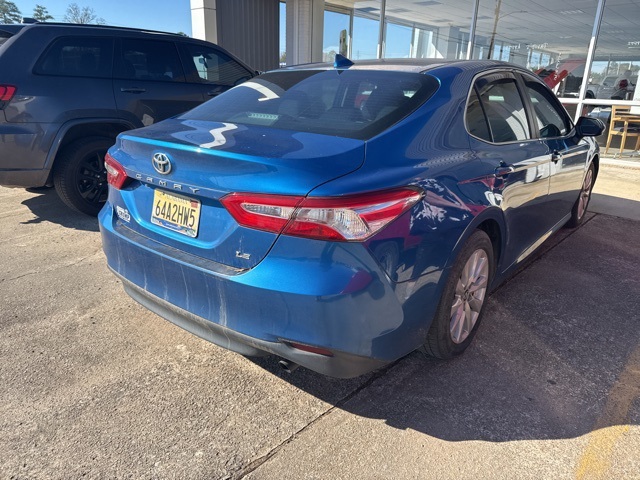 2019 Toyota Camry LE photo 3
